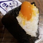 おにぎり こんが - 卵黄醤油漬け