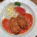 洋食工房 陶花 - 自家製紅ズワイガニカニクリームコロッケ(トマトソース)