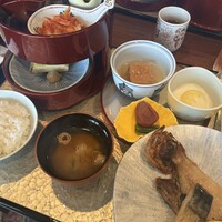 日本料理 初海 - 