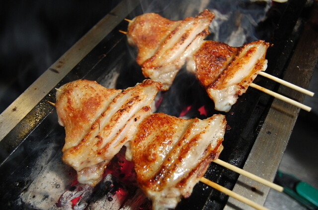 岩手県二戸市の焼き鳥店『幸の蔵』- 本格炭火焼き鳥と居心地の良い空間