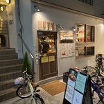 麺線屋formosa - ニュートラルでカフェっぽいファサード｡