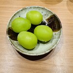 大阪天満宮 鮨とよなが - シャインマスカット