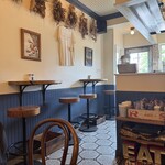 STRAIGHT COFFEE & SANDWICH - 