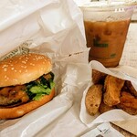 フレッシュネスバーガー 船橋店 - 太めのポテトも美味しい