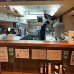 とんかつ ひびき - ワンオペ。フロアも1人。店は広い