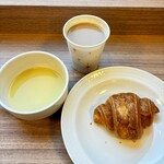 コンフォートホテル - 食後のコーンスープ・クロワッサン・カフェオレ