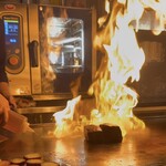 Kitchenさざん STEAK HOUSE - 目の前で大迫力！