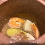 寿司割烹 魚紋 - 松茸土瓶蒸し