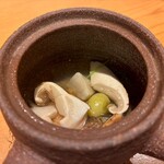 寿司割烹 魚紋 - 松茸土瓶蒸し
