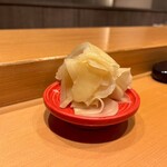 寿司割烹 魚紋 - ガリ