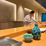 寿司割烹 魚紋 - 内観