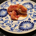 和牛lab K - ツラミ(ほっぺた)の刺身　ポン酢であえていてさっぱり