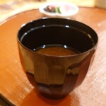 天ぷらふく西 禅と匠 - 連れは天丼選択したのでお味噌汁が