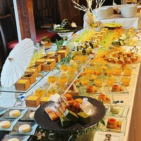 HATSUNEYA GARDEN - デザートブッフェ「HATSUNEYA 鶯色✕辛子色」