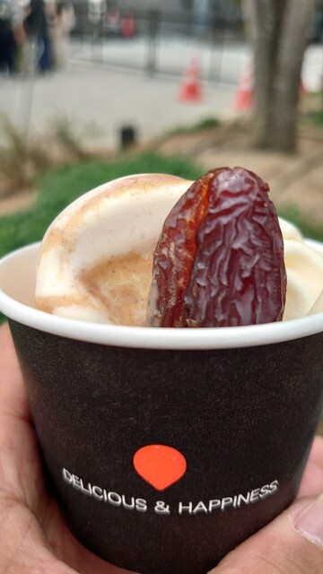 デーツシェイクもいいですが2粒ついてくるデーツが嬉しい』by