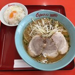 くるまやラーメン - 料理写真: