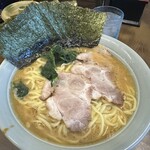 寿々喜家 本店 - チャーシューは4枚でしたが、盛り付けが、、、