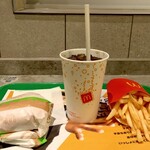 マクドナルド - マックチキンセット (税込)500円 ※ポテトの向きを変えて (2025.09.25)