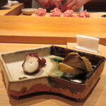 鮨 さかい - 真蛸(長崎)、鮑(山口)