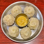 プルジャ ダイニング - モモ（Momo/मोमो）