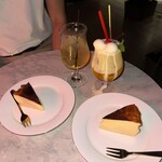 queue CAFE&ROOFTOP - 