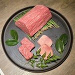 USHIGORO S. - 本日の食材 肉