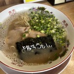 とんこつラーメン よねろうもん - 