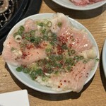炭火焼肉ホルモン 朱朱 - 