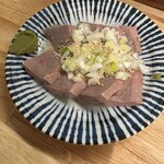 もつ焼き としや - レバ刺し