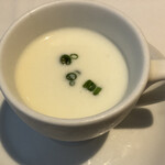 サン・ル・スー - アミュースとの橋渡しのビシソワーズは猛暑の名残の体を癒してくれる