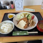 しっぽ - 料理写真:しっぽ定食 1320円