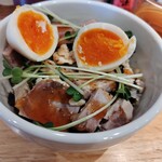 ふる川 - 2025.9味玉親子丼450円 味玉展開