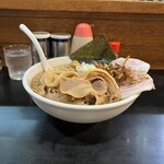 一条流がんこ総本家分家四谷荒木町 - ✅らぁ麺¥1.200
      　※伊豆下田産近海金目鯛20kgの不純100
      ✅麺大盛り(300g)¥100
      ☝️メンバーカードで味玉(半熟)¥100セレクト！
      ☝️焦がしネギ開店1巡目サービス❣️
