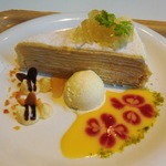 メルシー クレープ - 丘ばちはちみつのミルクレープ