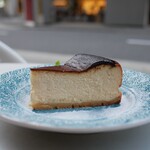 モンディアルカフェ328 - 