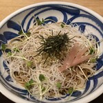 手打ちそば 根津 鷹匠 - 大根そば