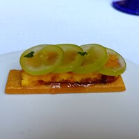 MAIN DINING by THE HOUSE OF PACIFIC - AMUSE　弓削牧場のフロマージュフレ カタラーナとシャインマスカット