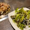 千房 - Aランチ(税込1,000円)
①野菜サラダ(萵苣&千切り甘藍)
②肉玉そば《広島のお好み焼き》