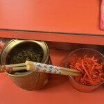 三陽軒 - 辛子高菜・紅ショウガ