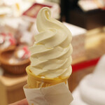 くるみや - 料理写真:生ソフトクリーム ミルク(430円)