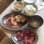 ホルモン焼肉 ぎゅうぎゅう - ボリュームランチ　　1,200円