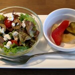 ワイン オクロック ワイン＆シーズナル薬膳 - ピクルスとサラダ１