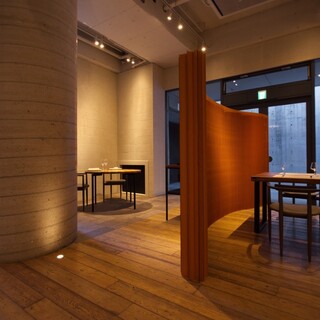 エクイリブリオ（姉妹店）は安藤忠雄建築の贅沢空間です^^