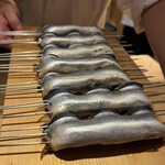車力門 おの澤 - 秋刀魚焼く前