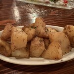 イタリアンバール　イル　カドッチョ - アンチョビポテト