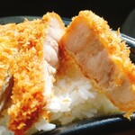 とんかつ檍のカレー屋 いっぺこっぺ  - テイクアウトロースカツカレー