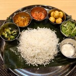 スパイス料理ナッラマナム - これだけでも幸せですけど