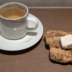 ラチュレ - イノシシ脂のブールドネージュ、ハーブティー