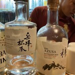 지자게 토 로바타 카와우치야 오자와 도쿠리츠 챌린지점 - 大信州の粕取り焼酎がおしゃれな感じ