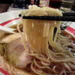 麺や でこ - 醤油そば\750円